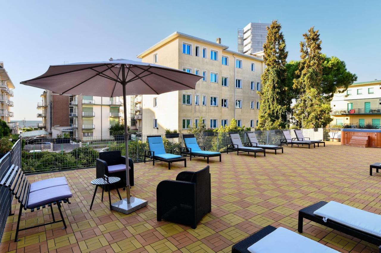 Hotel Boutique Blumarin Лидо ди Йезоло Екстериор снимка